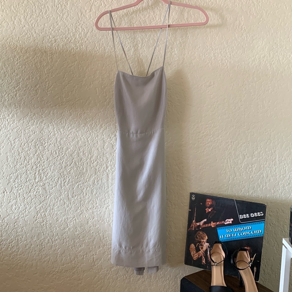 Wilfred Linen Blend. Midi Cross Tie Open Back. Adjustable. Zip Back. EUC.